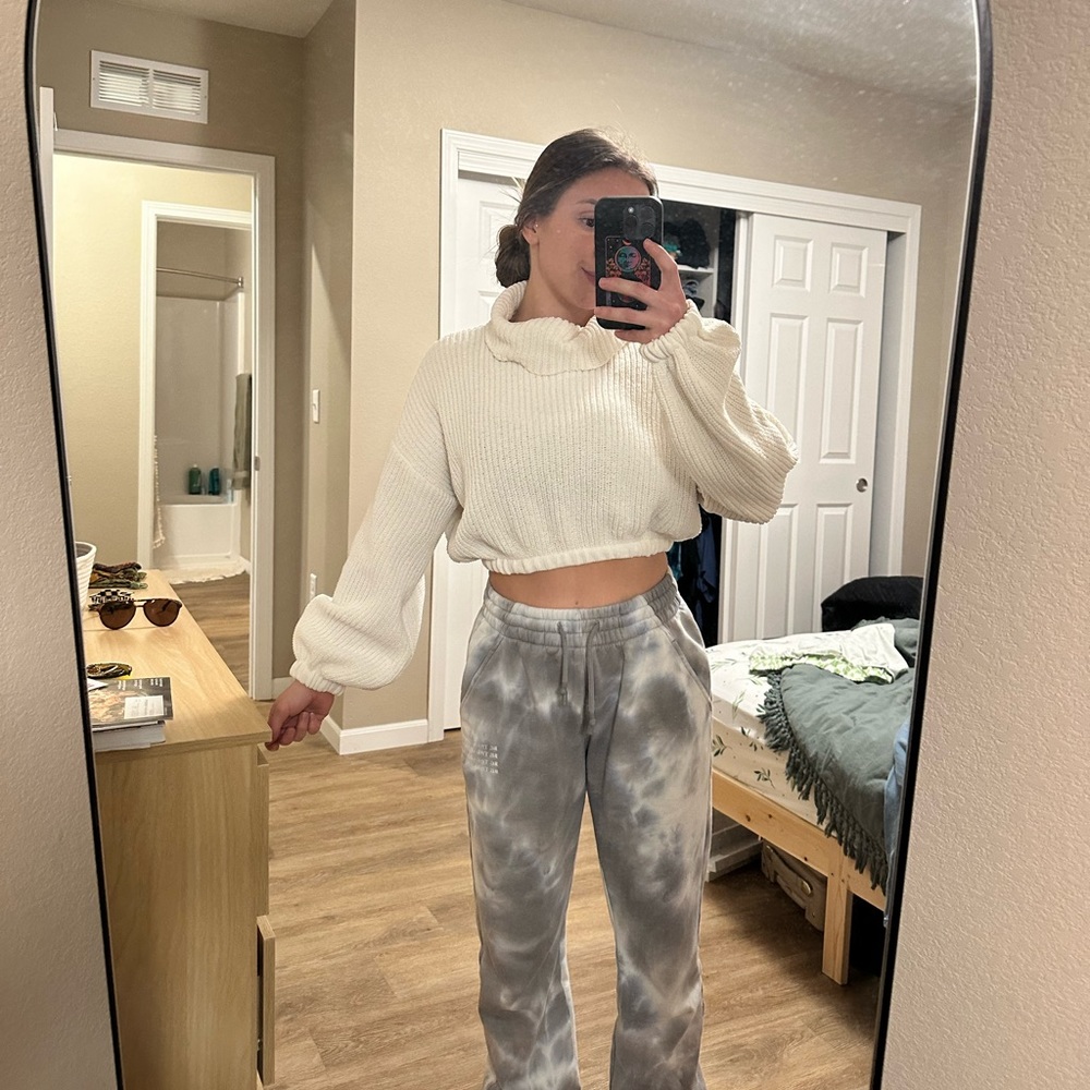 Forever 21 cropped knit sweater